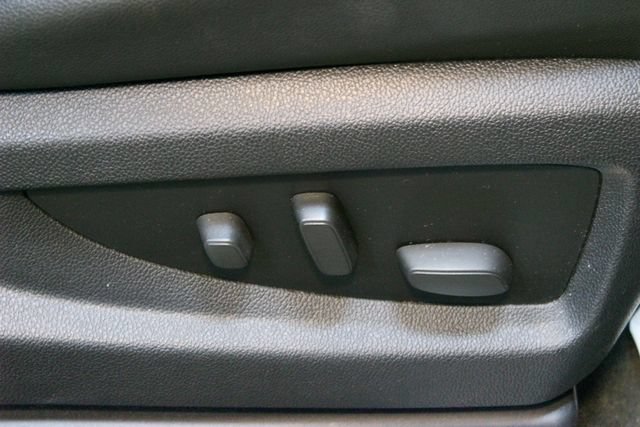 Used 2016 Chevrolet Tahoe LTZ AWD/4WD image 12