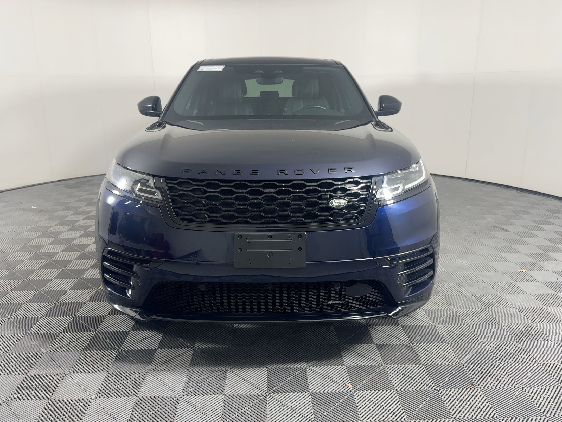 Used 2022 Land Rover Range Rover Velar R-Dynamic S image 6