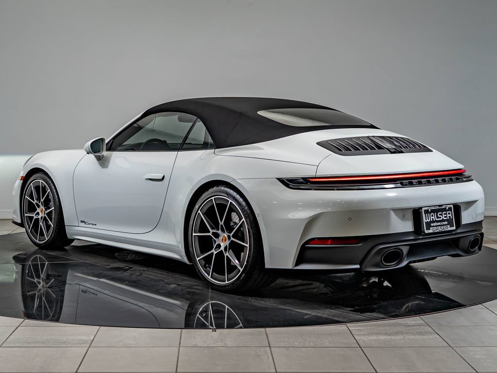 Certified 2025 Porsche 911 Carrera RWD image 3