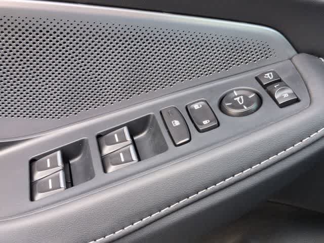 Certified 2026 Acura MDX SH-AWD w/ Technology Package image 42