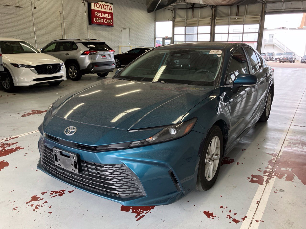 Used 2025 Toyota Camry LE w/ Convenience Package FWD image 6