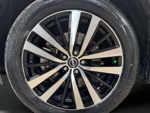 Used 2023 Nissan Pathfinder Platinum AWD/4WD image 32