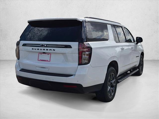 Used 2023 Chevrolet Suburban Z71 w/ Luxury Package AWD/4WD image 5