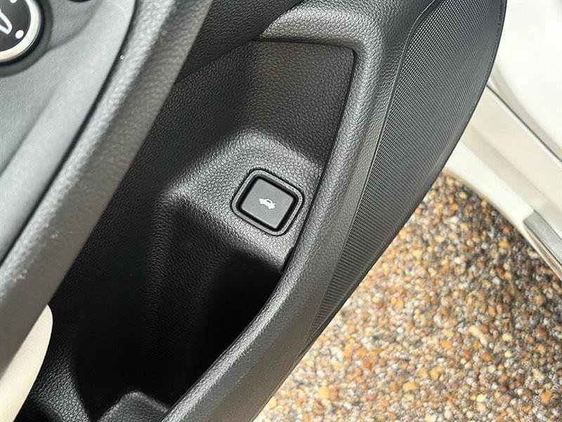 Used 2020 Honda Accord Touring image 19