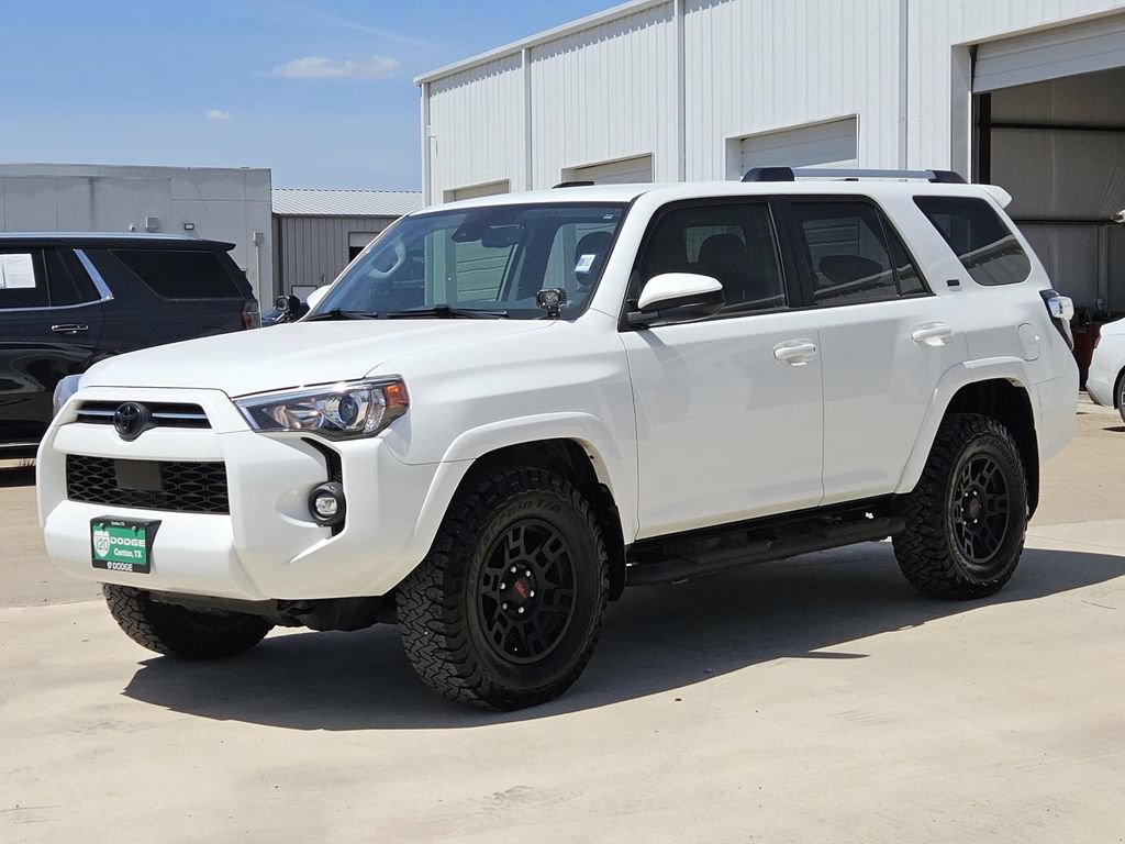 Used 2023 Toyota 4Runner SR5 AWD/4WD image 4