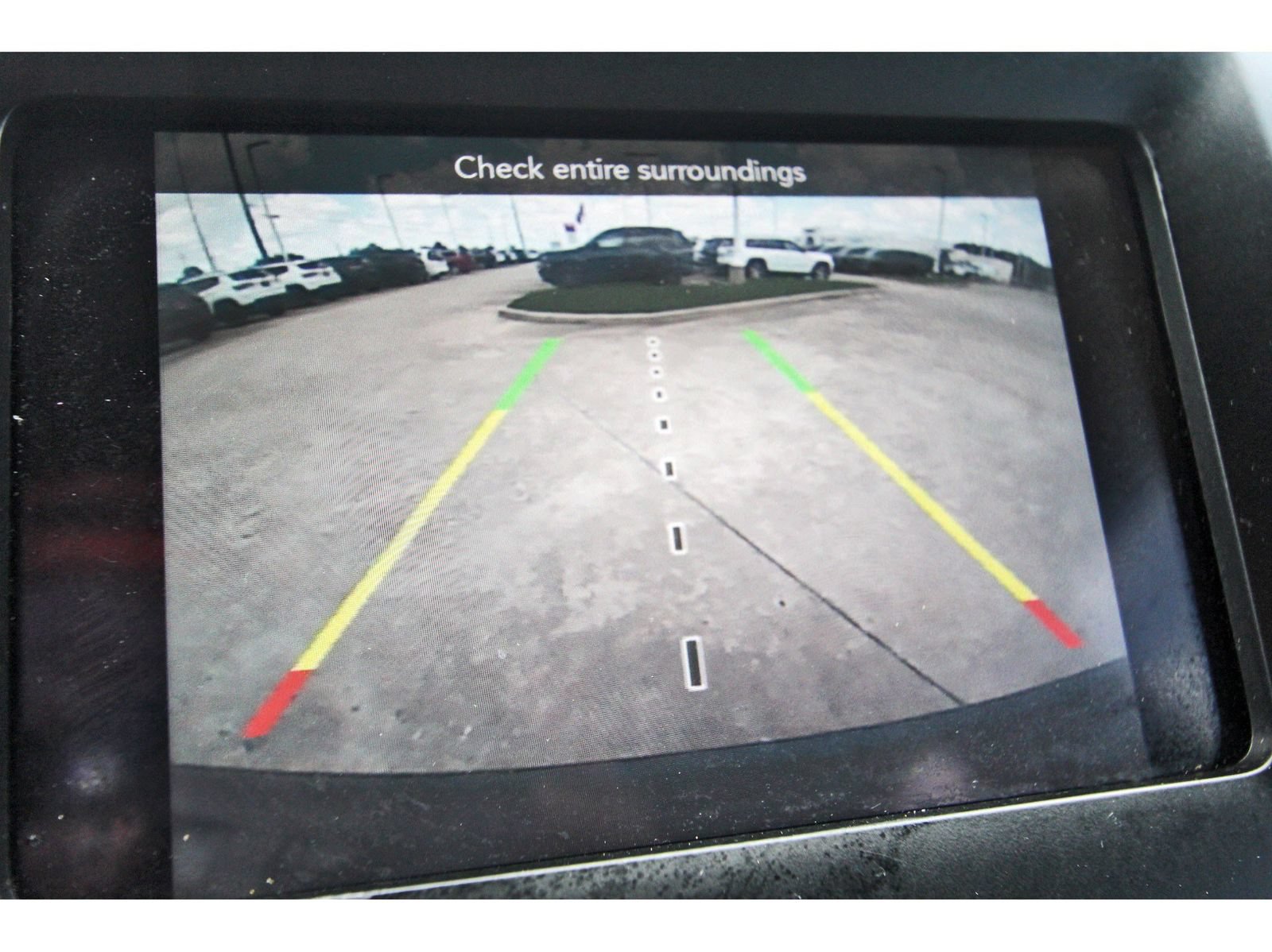 Used 2019 Jeep Cherokee Latitude Plus FWD image 26