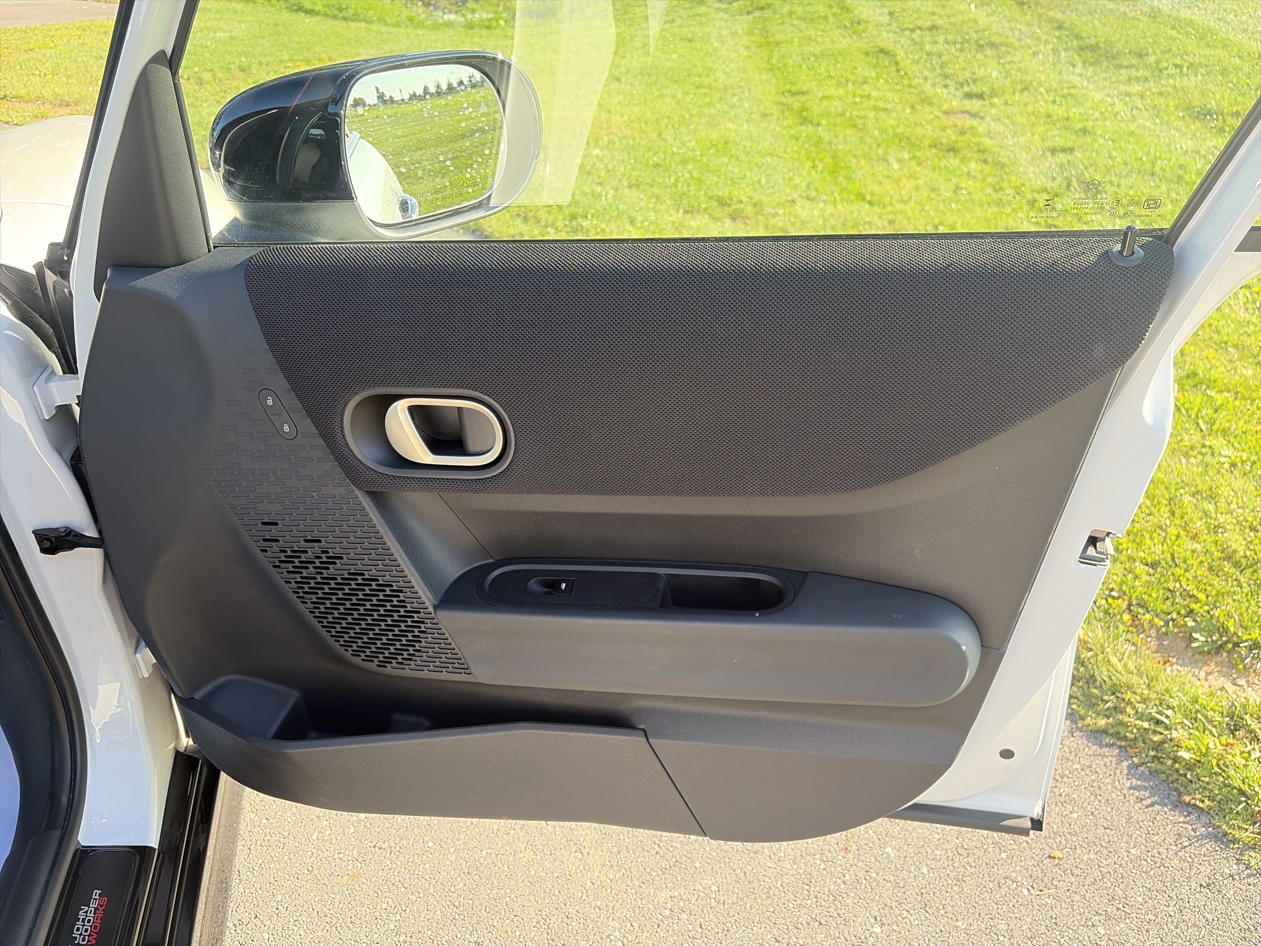 Used 2025 MINI Cooper S FWD image 26