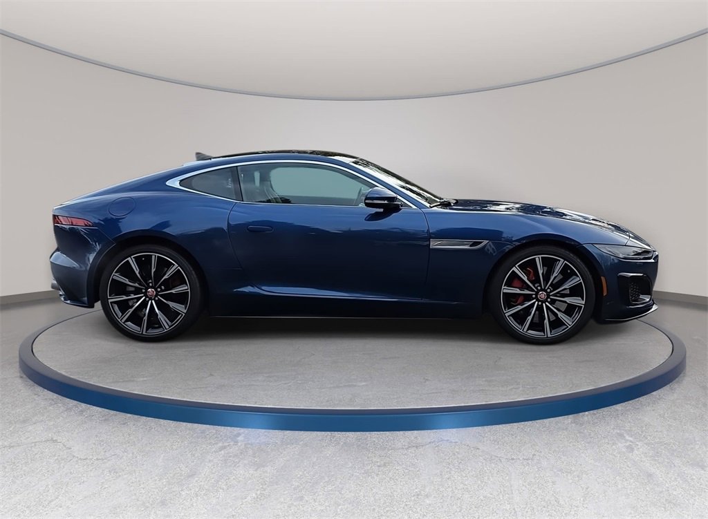 Used 2021 Jaguar F-TYPE R image 5