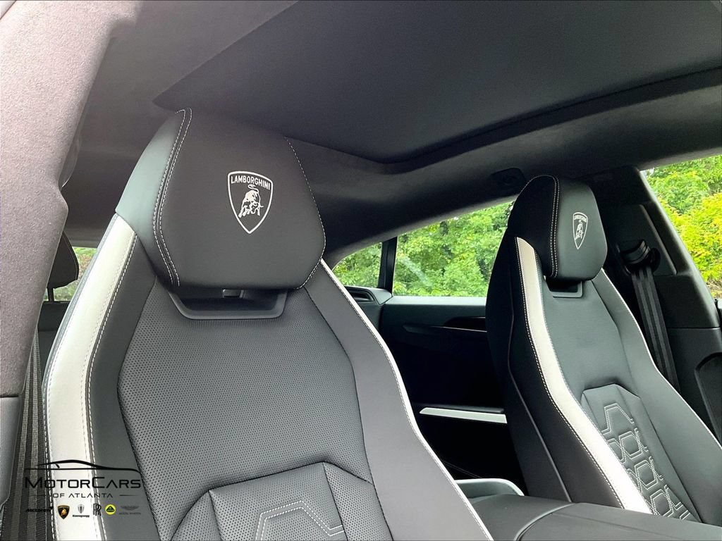 Used 2026 Lamborghini Urus SE AWD/4WD image 29