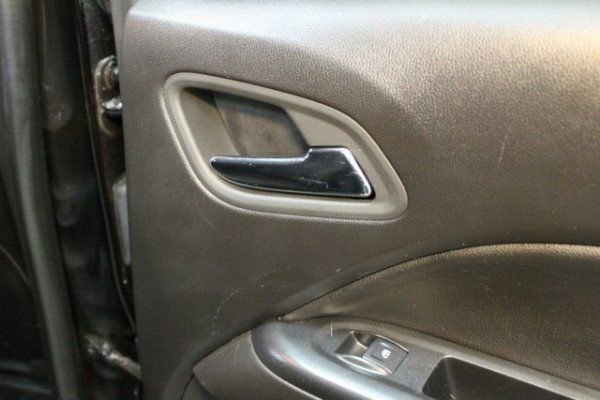 Used 2015 GMC Canyon SLT image 13