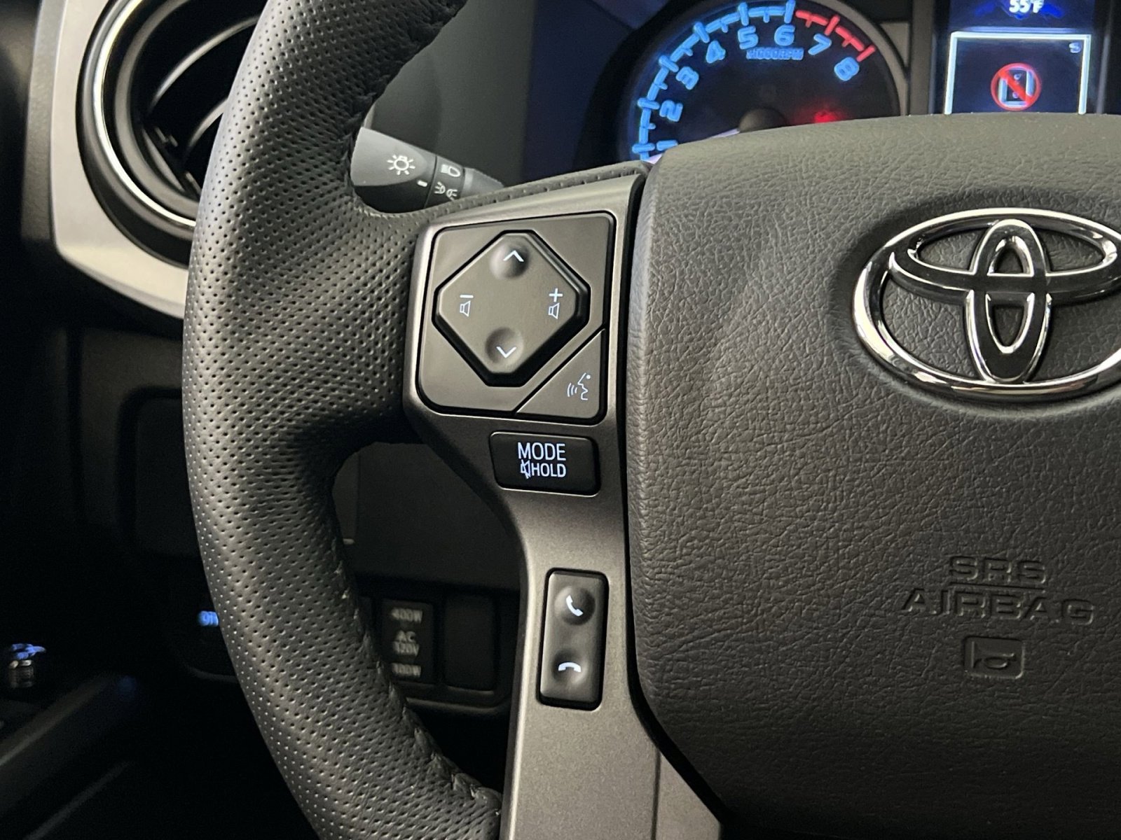 Used 2023 Toyota Tacoma TRD Sport image 31