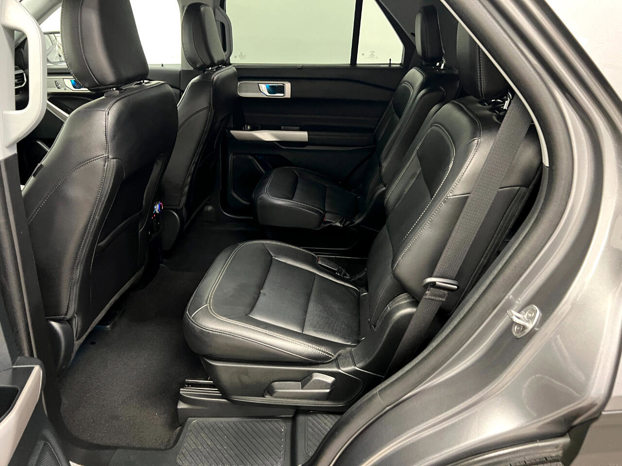 Used 2024 Ford Explorer Limited image 21