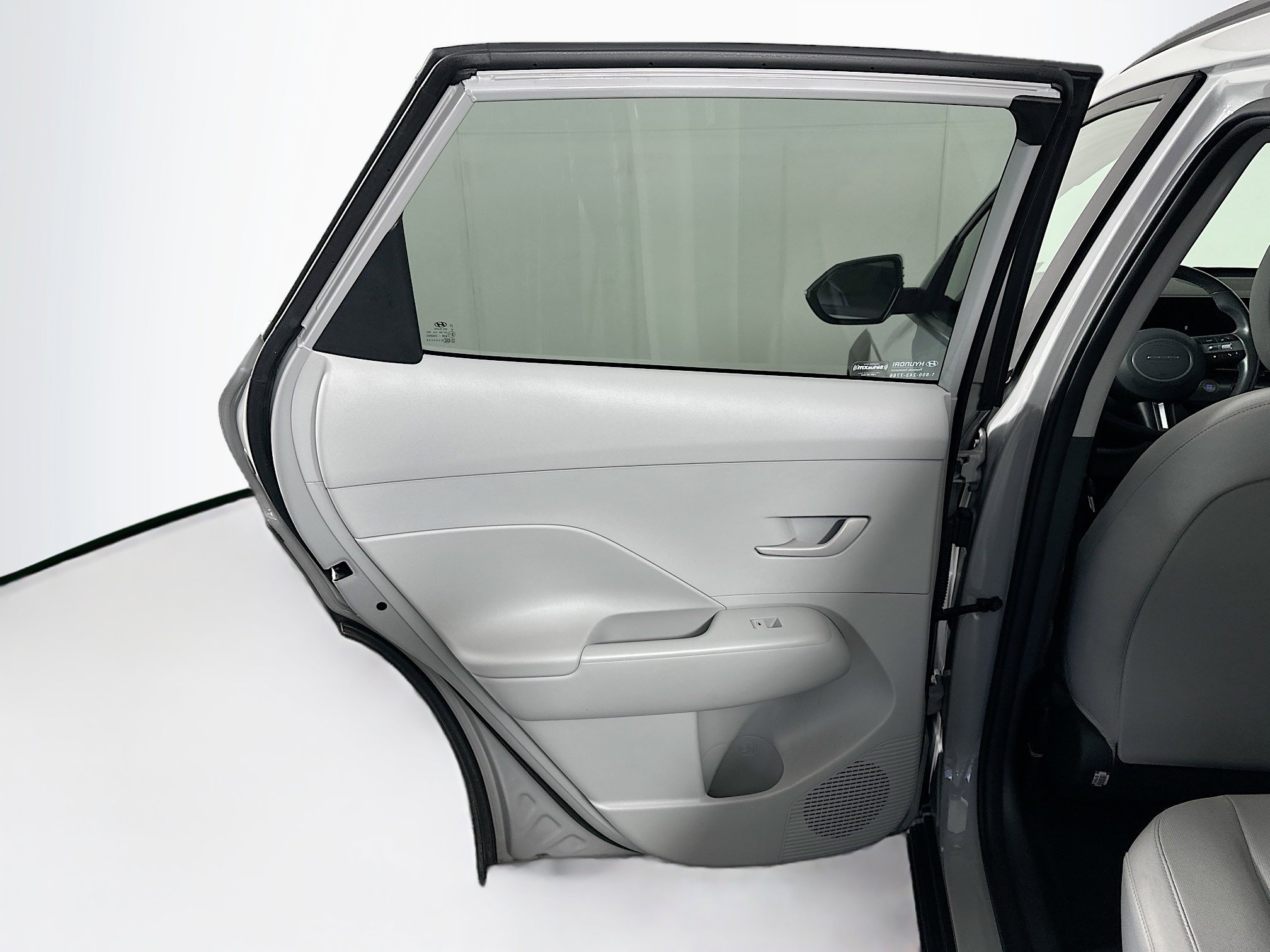 Used 2025 Hyundai Kona SEL image 25