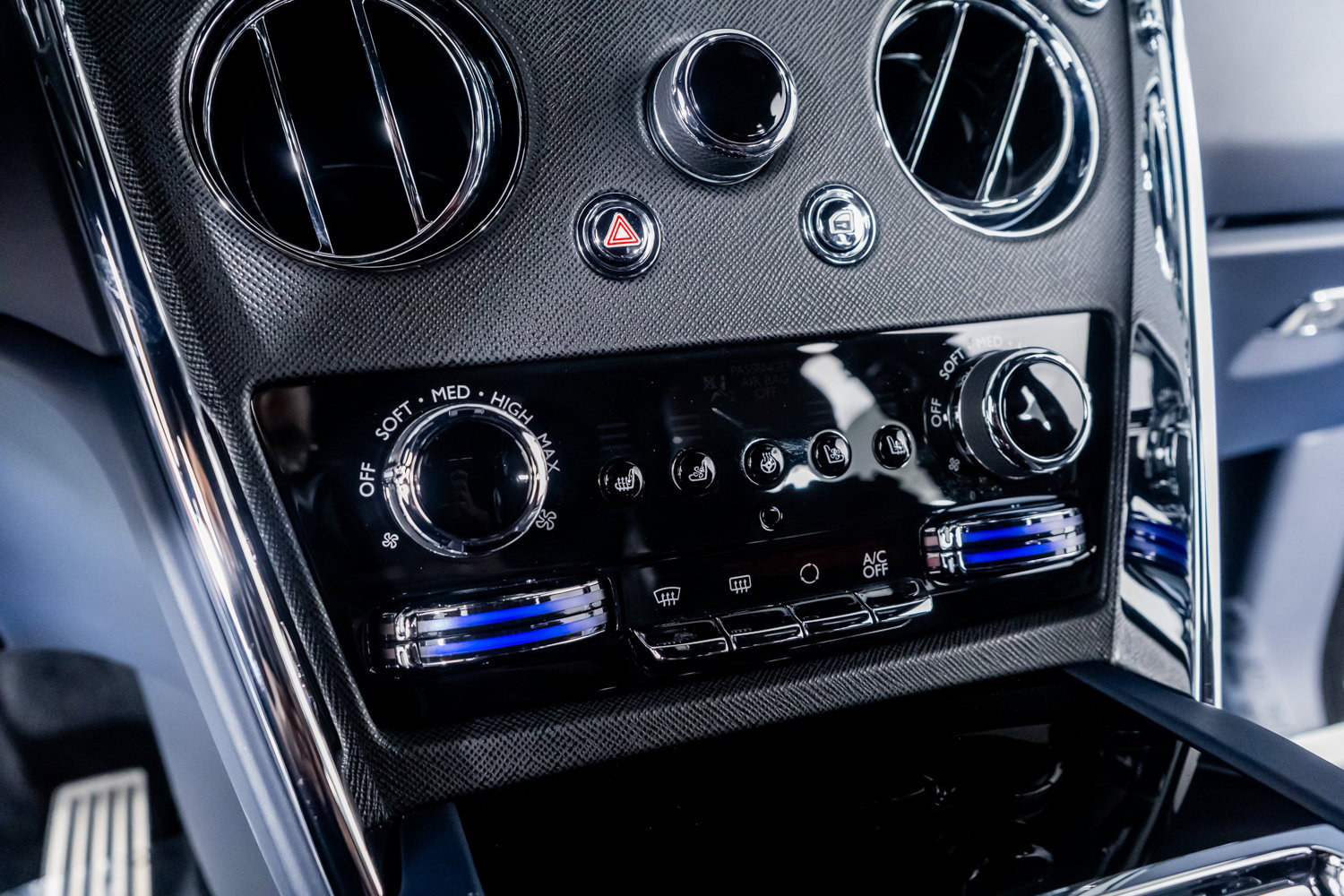 Used 2023 Rolls-Royce Cullinan image 47