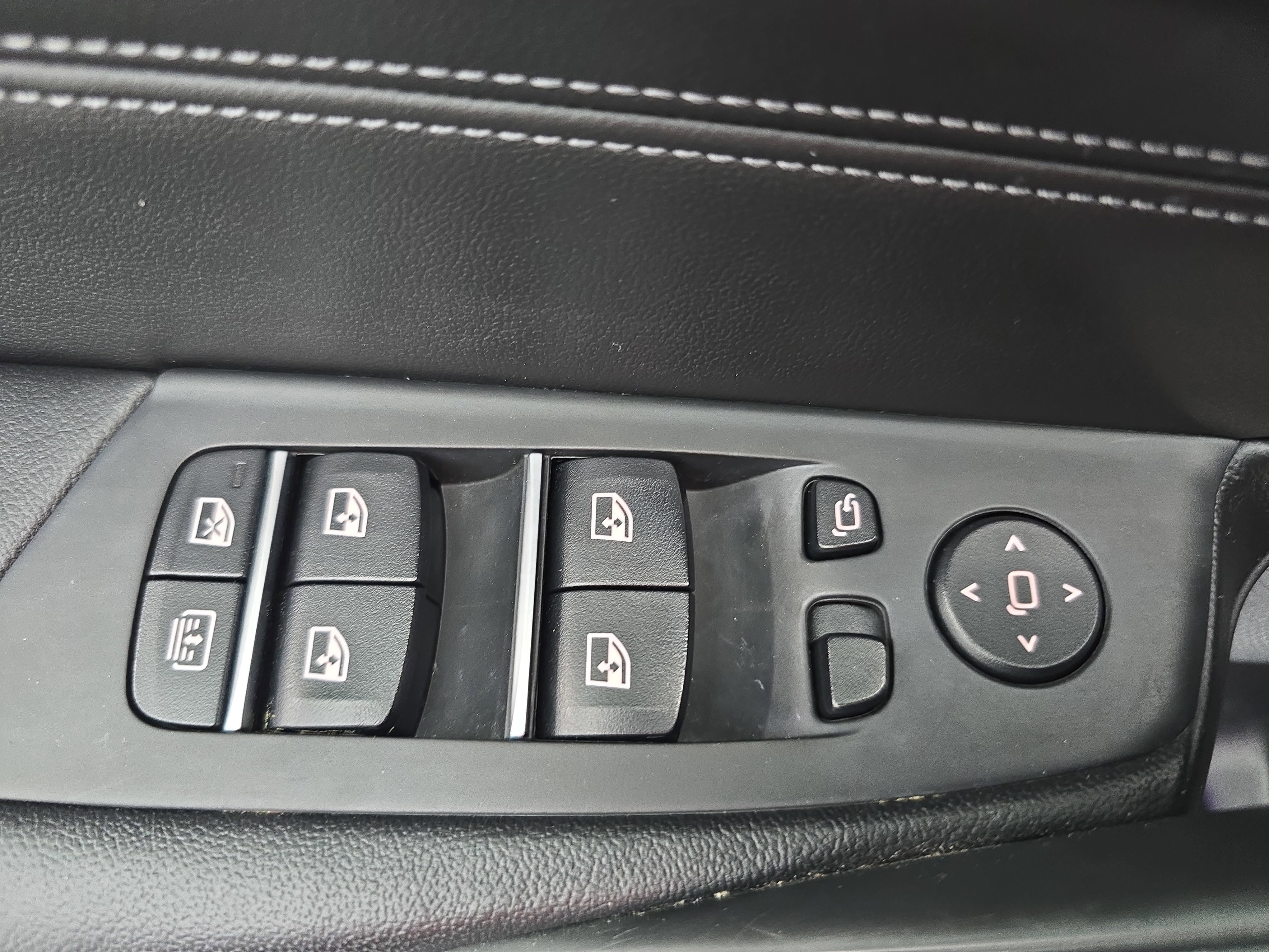 Used 2020 BMW M5 w/ Executive Package image 28