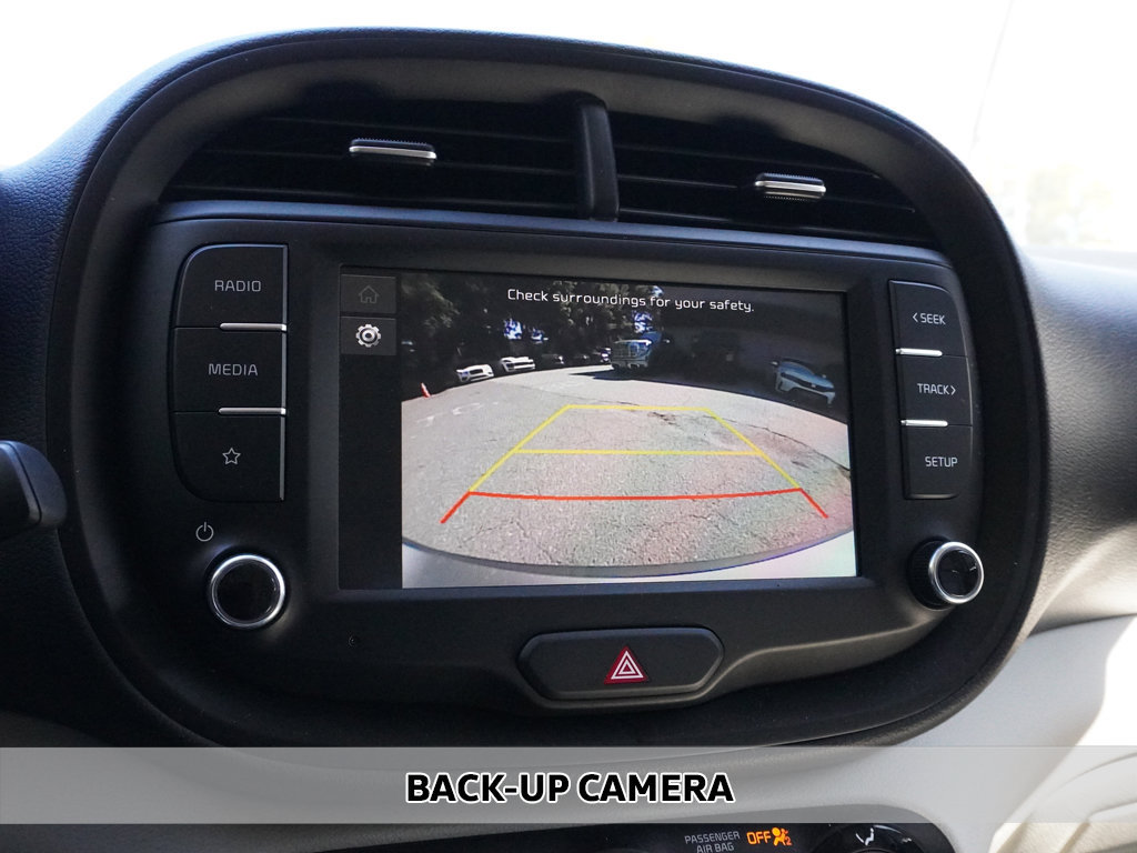 Used 2025 Kia Soul LX w/ LX Technology Package FWD image 5