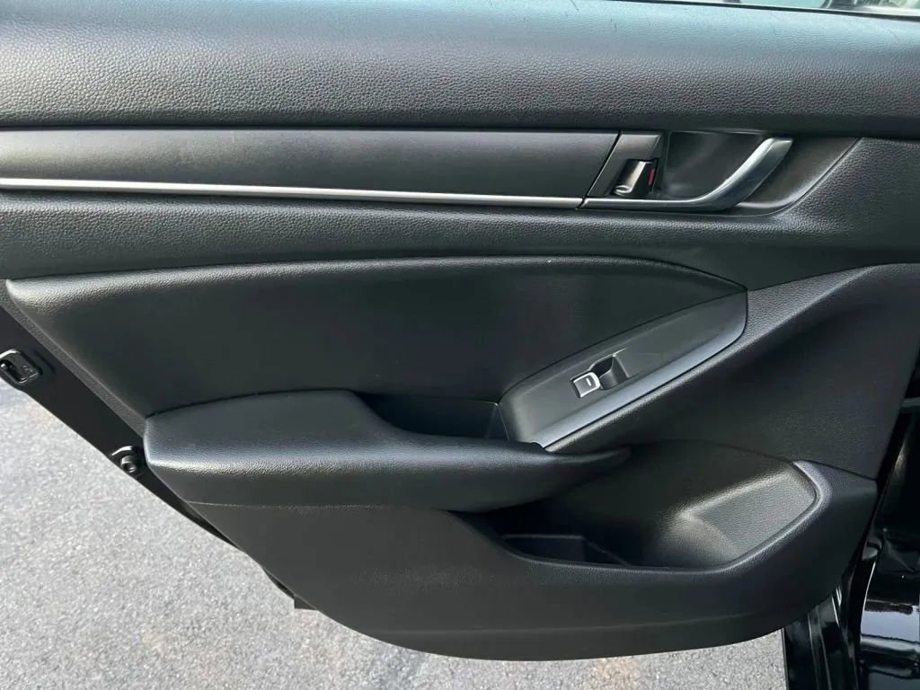 Used 2022 Honda Accord Sport image 22