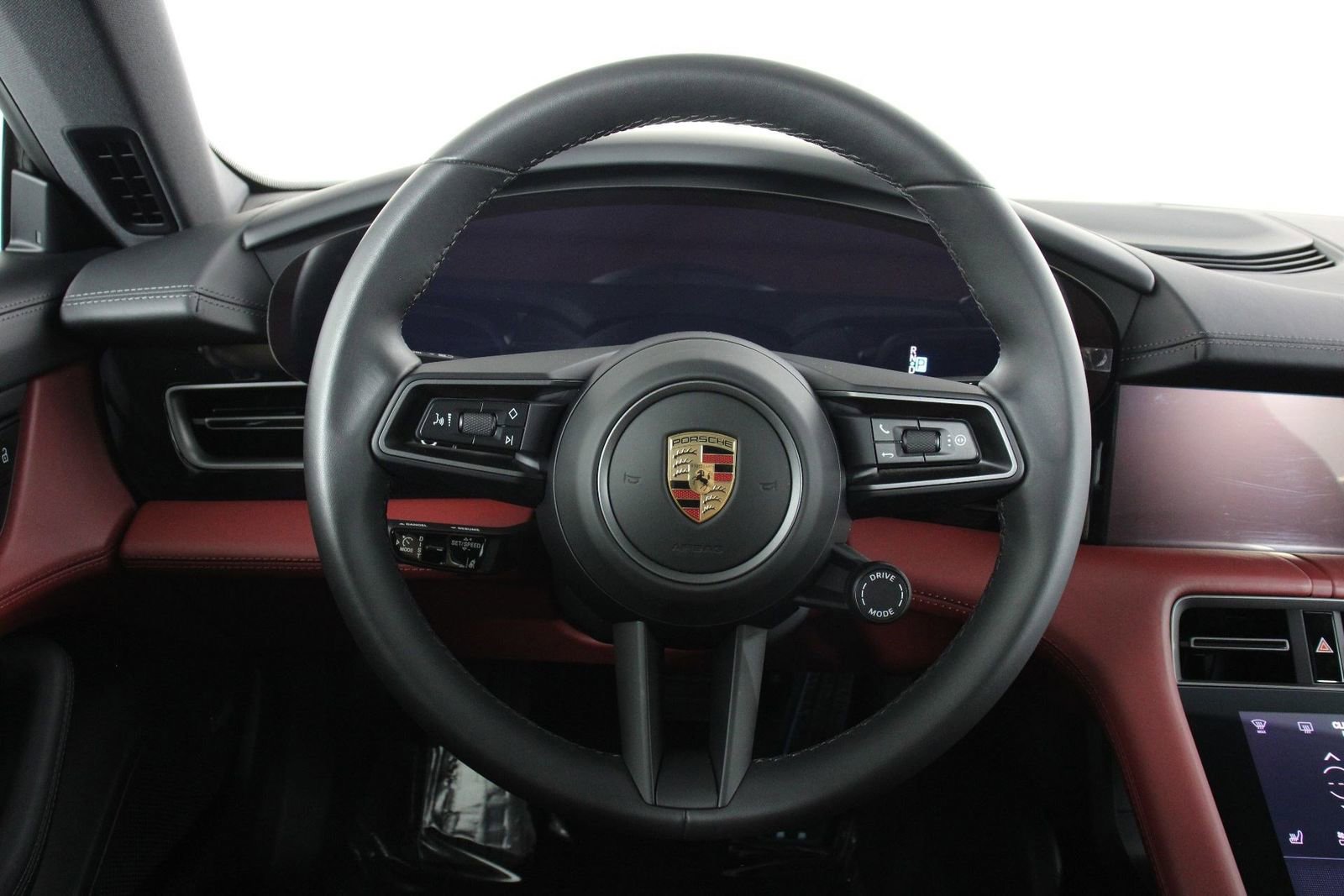 Certified 2025 Porsche Taycan 4S image 12