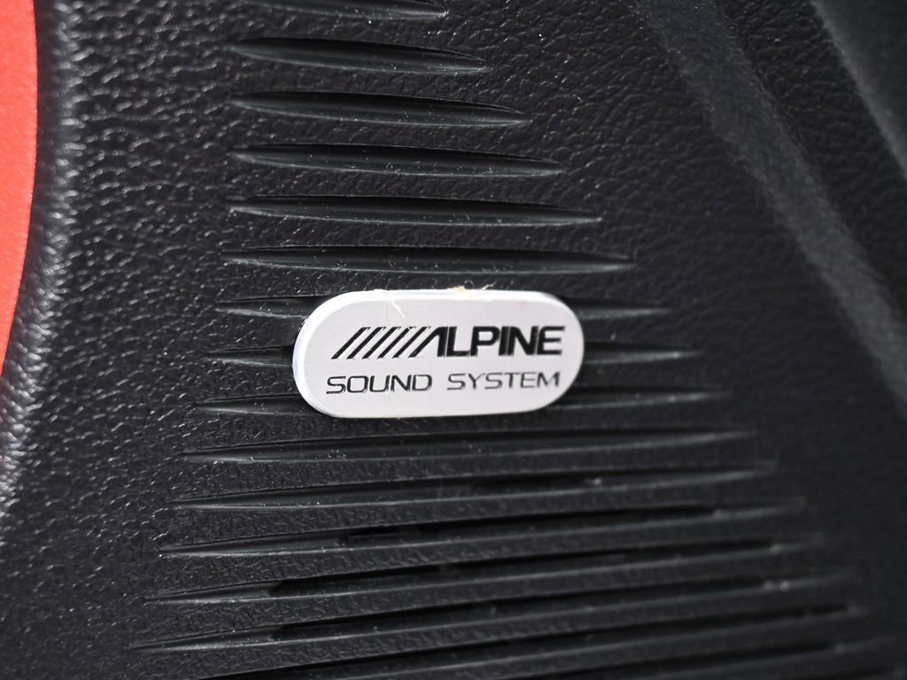 Used 2015 Dodge Challenger R/T Plus image 34