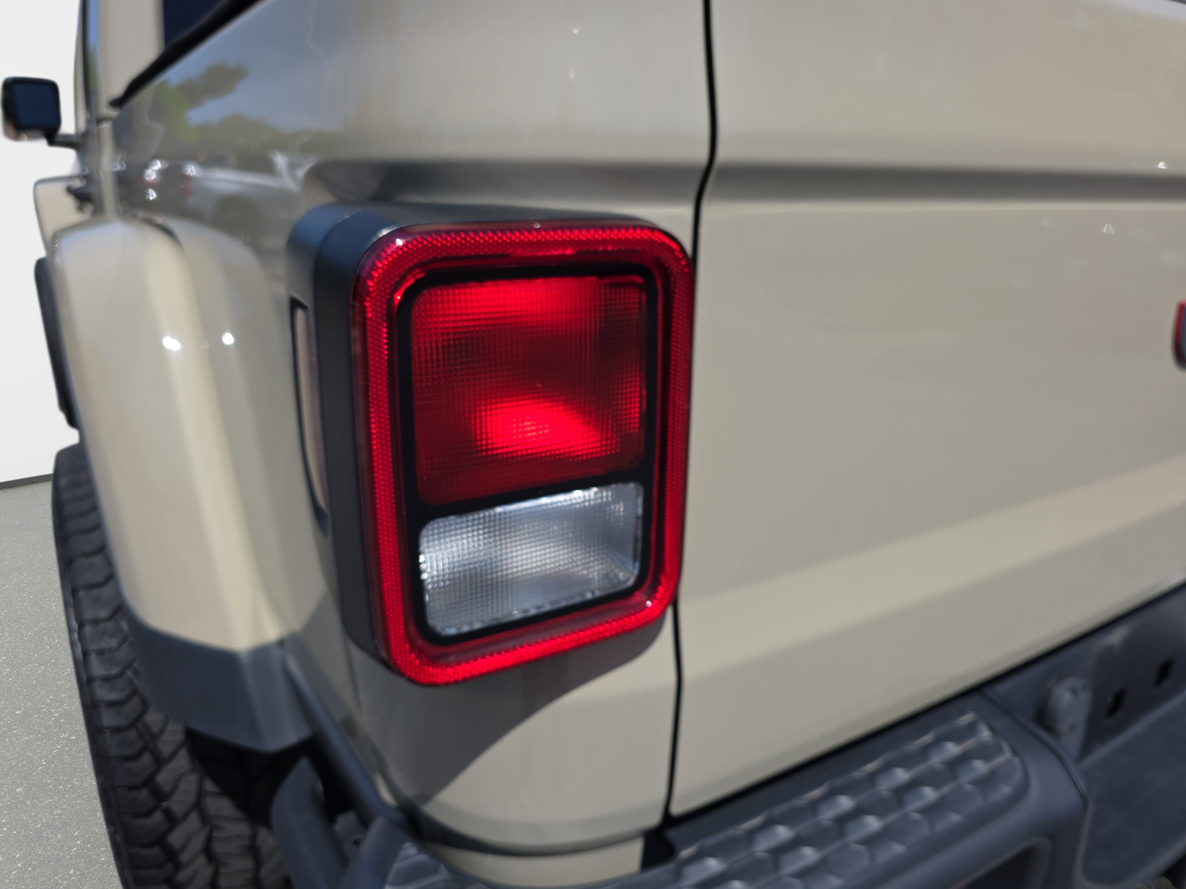 Used 2020 Jeep Gladiator Rubicon AWD/4WD image 29