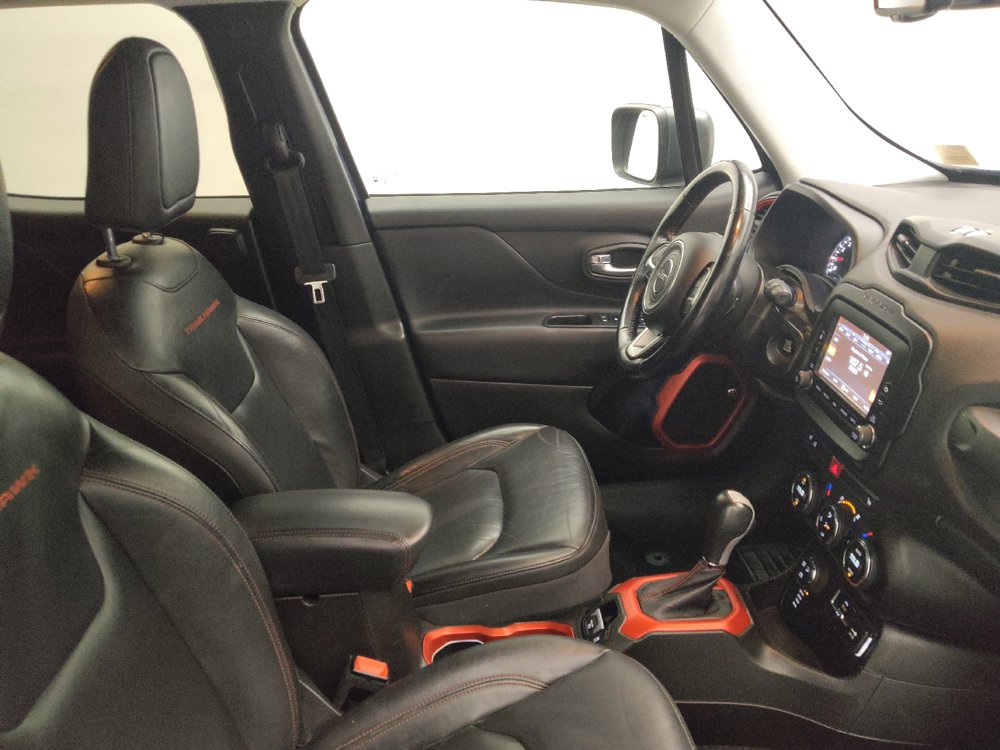 Used 2017 Jeep Renegade Trailhawk w/ Premium Trailhawk Package AWD/4WD image 21
