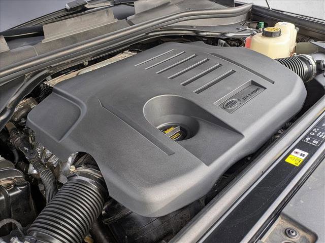 Certified 2025 Land Rover Range Rover Sport SE image 24