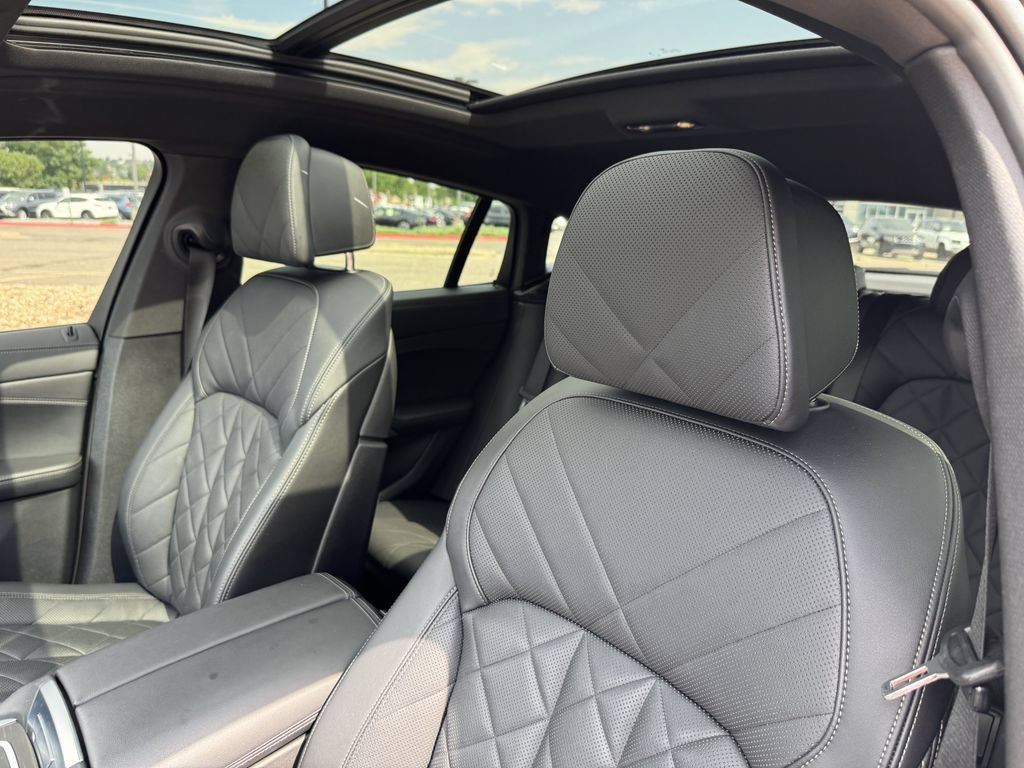 Used 2024 BMW X6 xDrive40i w/ Premium Package AWD/4WD image 21