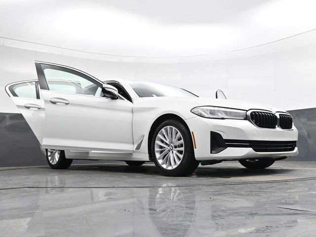 Used 2023 BMW 530i w/ Convenience Package image 43