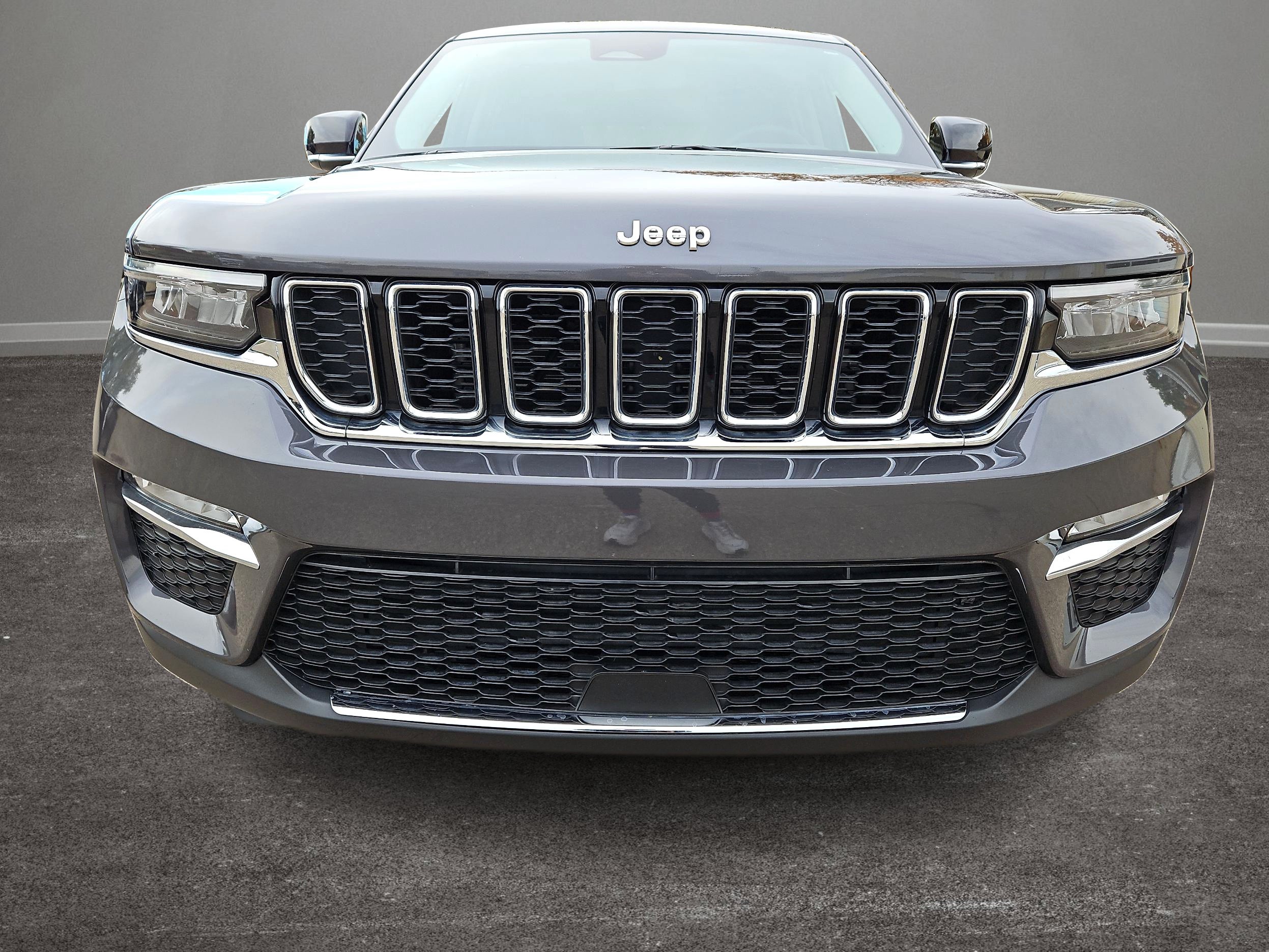 Used 2023 Jeep Grand Cherokee Limited RWD image 26