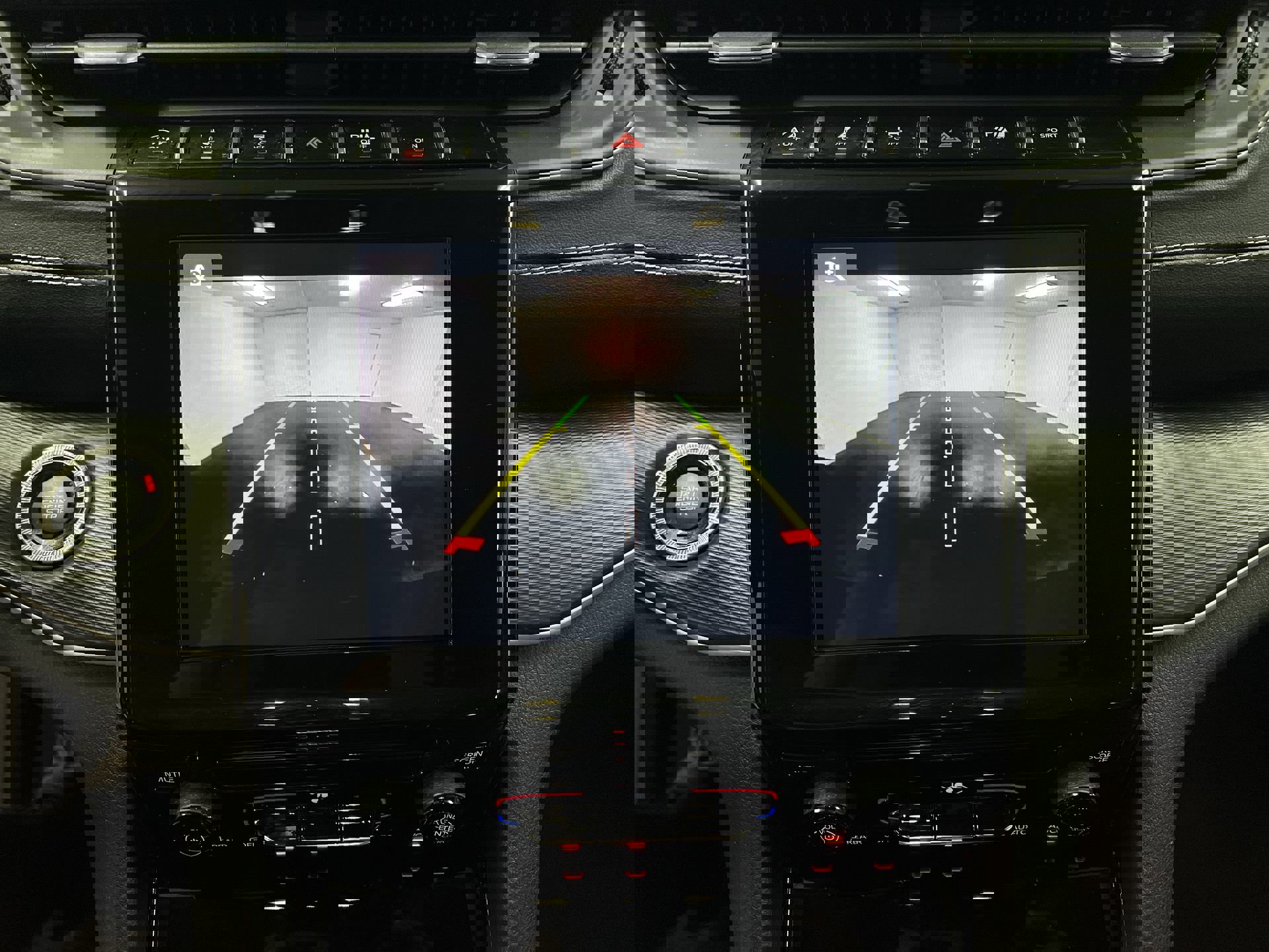 Used 2023 Jeep Grand Cherokee Laredo image 83