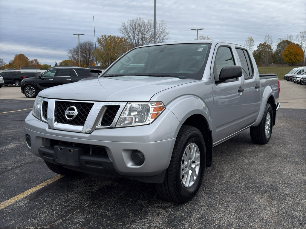 Used 2019 Nissan Frontier SV image 2