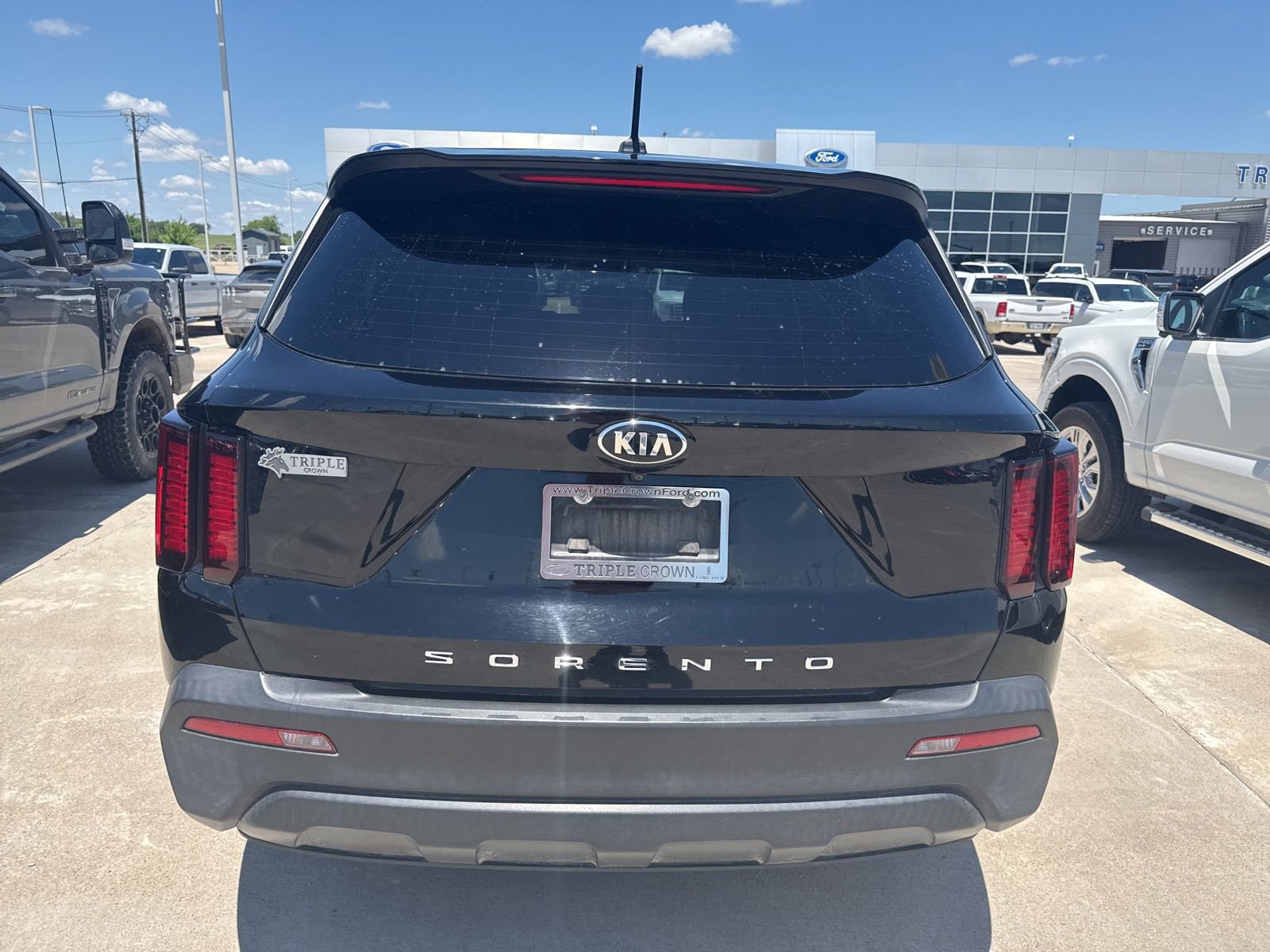 Used 2021 Kia Sorento LX FWD image 3