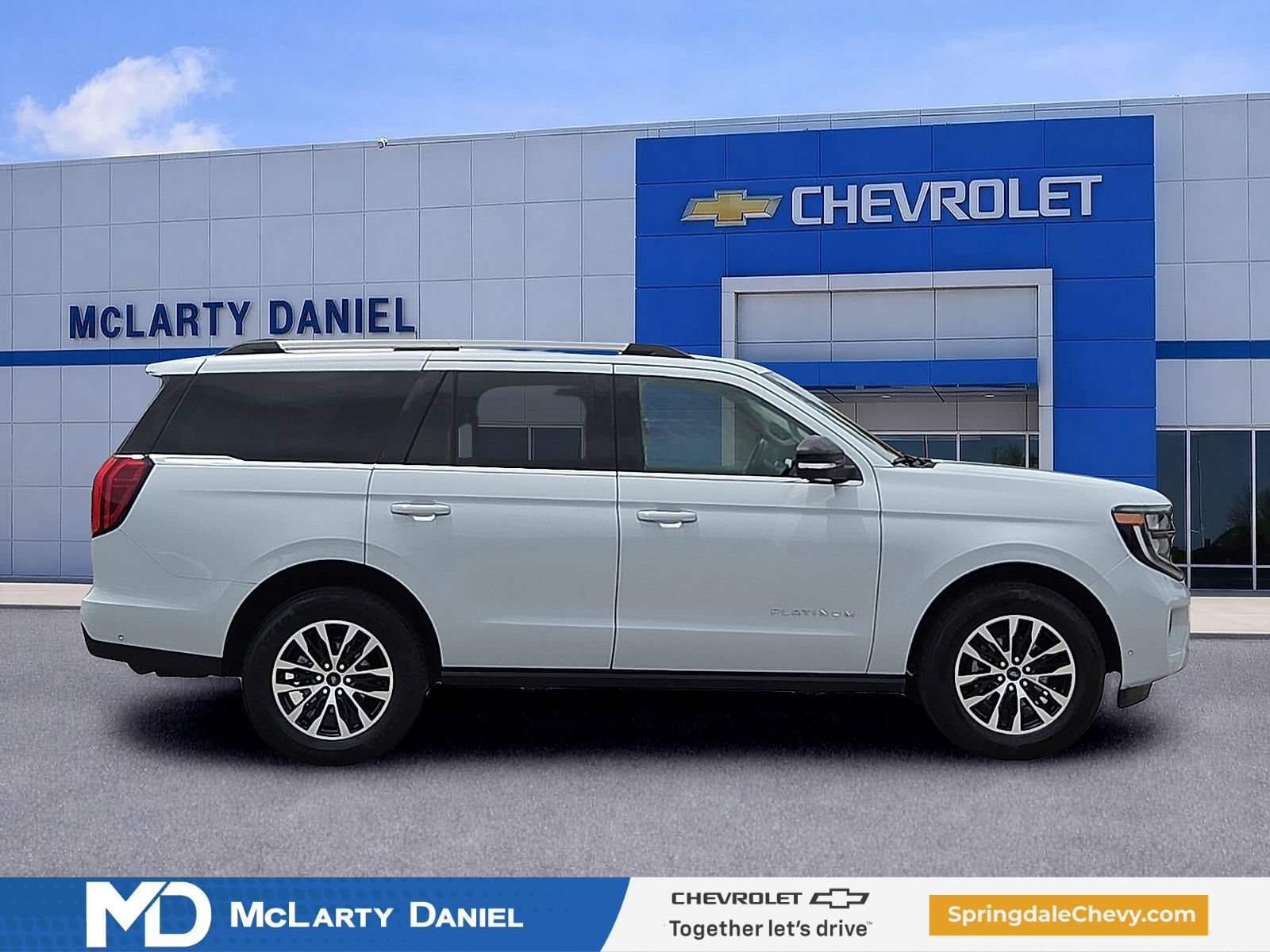 Used 2025 Ford Expedition Platinum AWD/4WD image 6