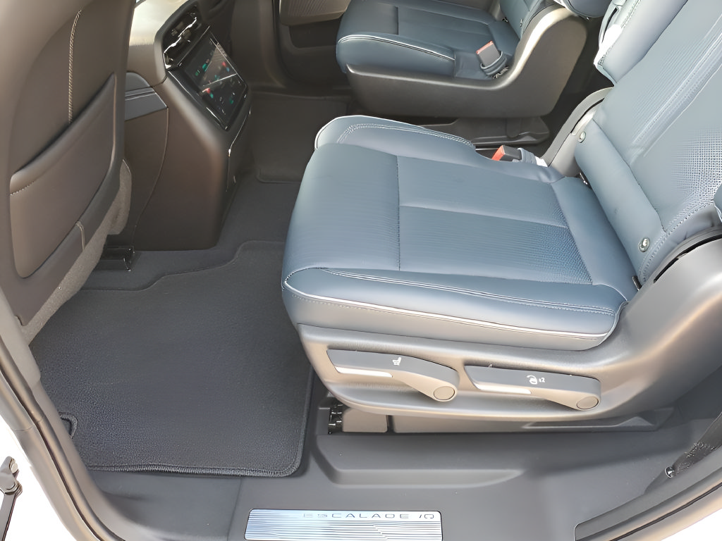 New 2026 Cadillac Escalade IQL Sport 2 AWD/4WD image 24