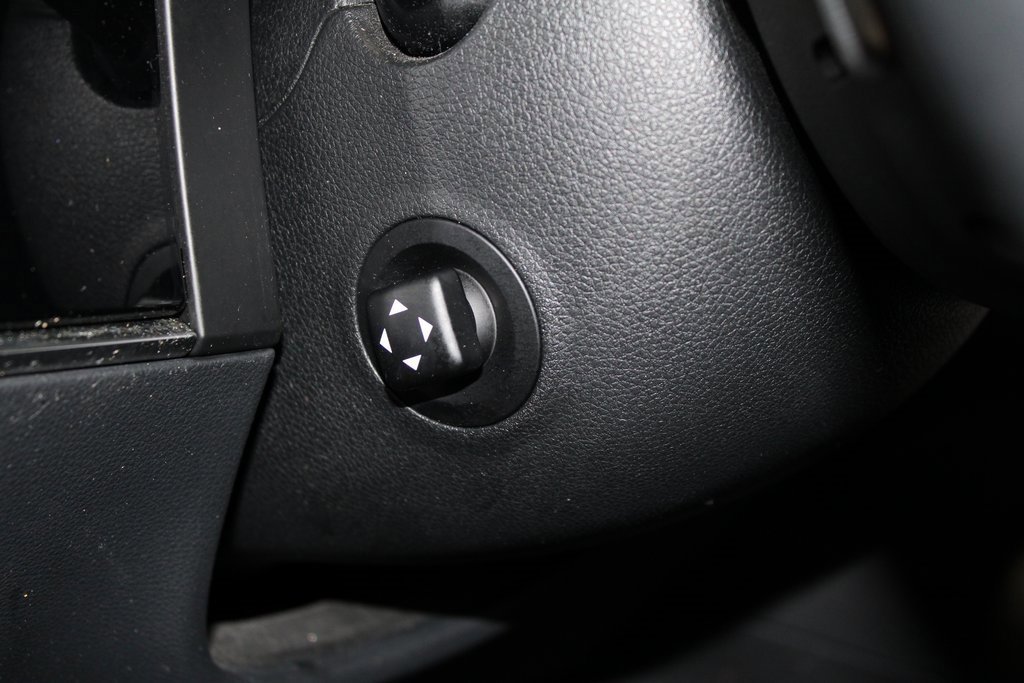 Used 2023 Genesis GV70 2.5T w/ Select Package image 12