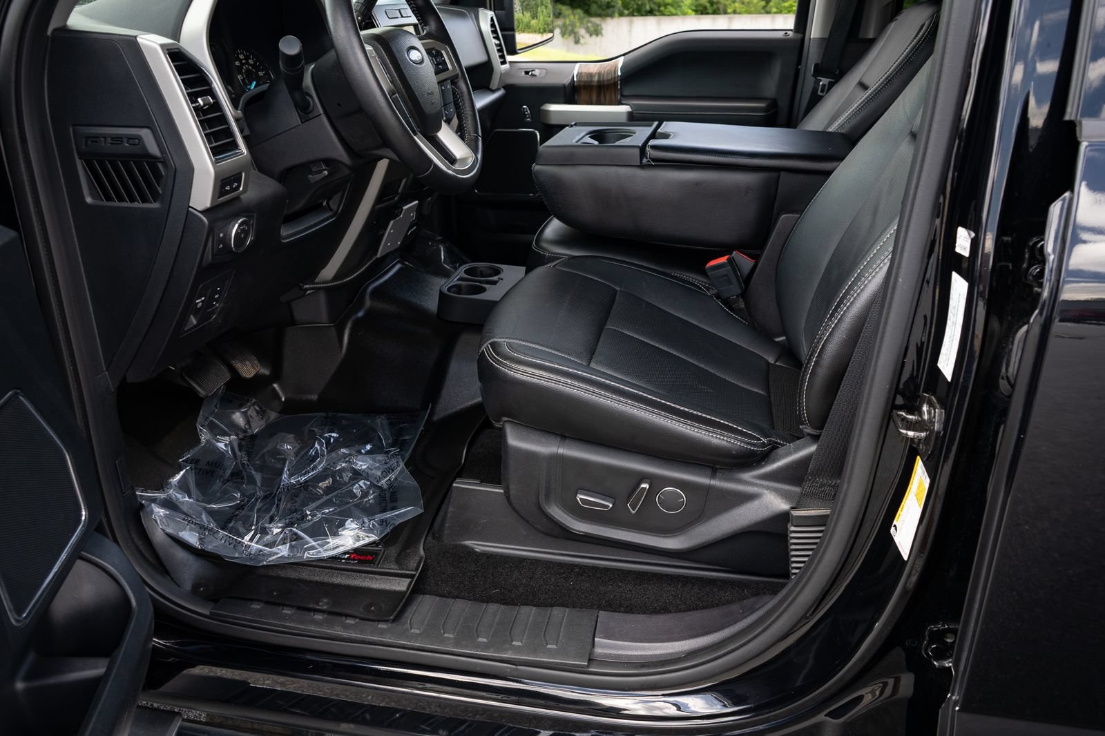 Used 2018 Ford F150 Lariat w/ Equipment Group 501A Mid AWD/4WD image 16