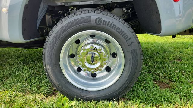New 2026 Ford F450 Platinum w/ FX4 Off-Road Package AWD/4WD image 9