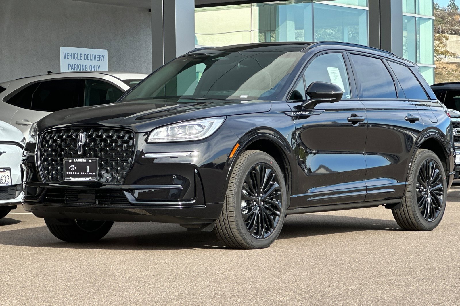 New 2025 Lincoln Corsair Reserve w/ Equipment Group 202A image 7