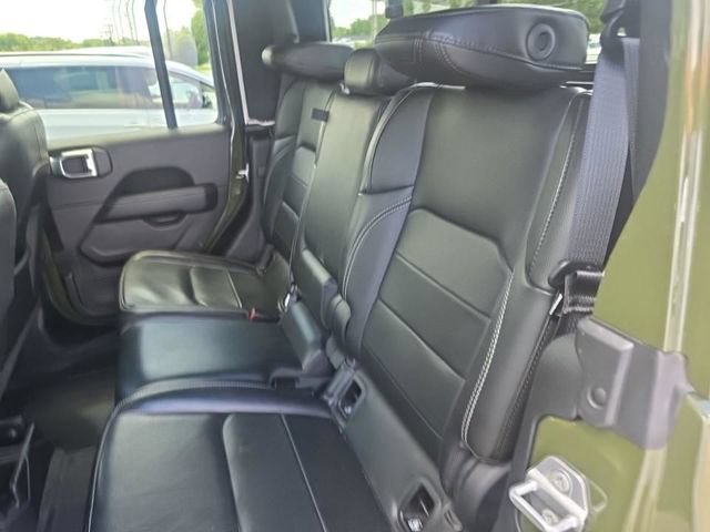 Used 2022 Jeep Gladiator Overland w/ Popular Equipment Package AWD/4WD image 11