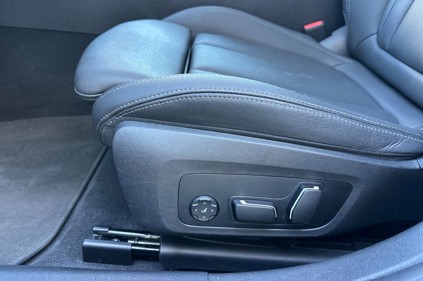 Certified 2024 BMW i4 eDrive35 w/ Convenience Package image 14