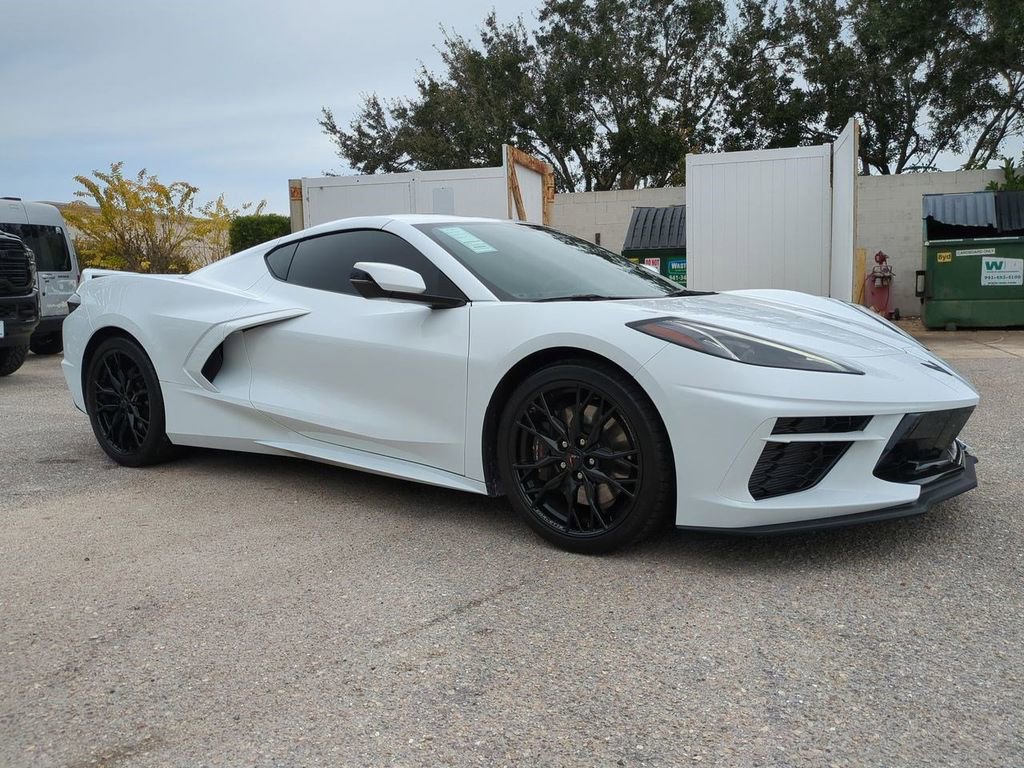 Used 2023 Chevrolet Corvette Stingray Preferred Cpe w/ Z51 Performance Package image 3