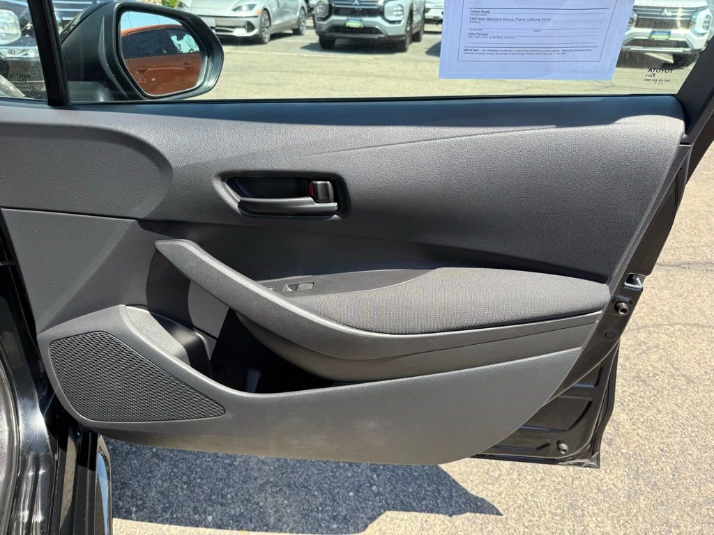 Used 2025 Toyota Corolla LE FWD image 18