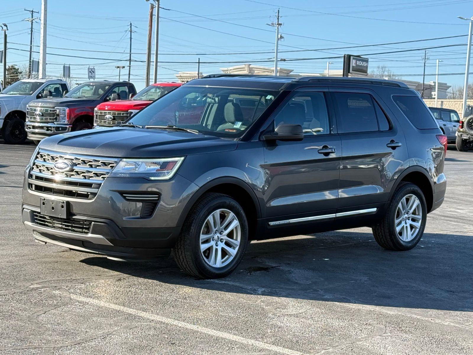 Used 2018 Ford Explorer XLT image 7