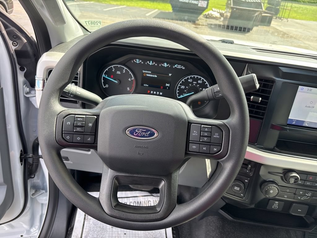 Used 2025 Ford F350 XL w/ XL Chrome Package AWD/4WD image 14