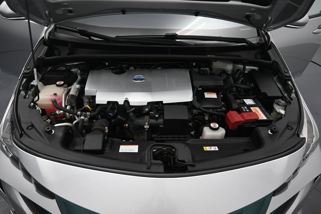 Used 2017 Toyota Prius Prime Plus w/ Carpet Mat Package FWD image 13