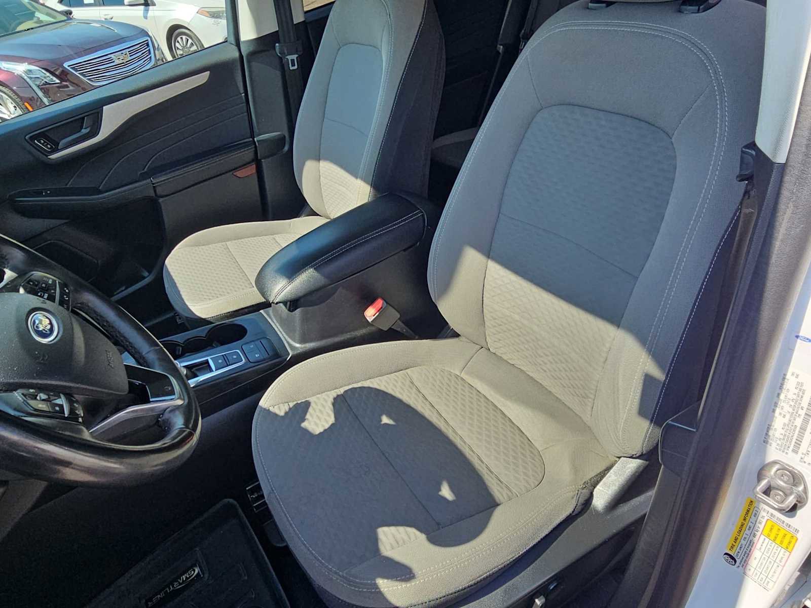 Used 2022 Ford Escape SE w/ Convenience Package image 17