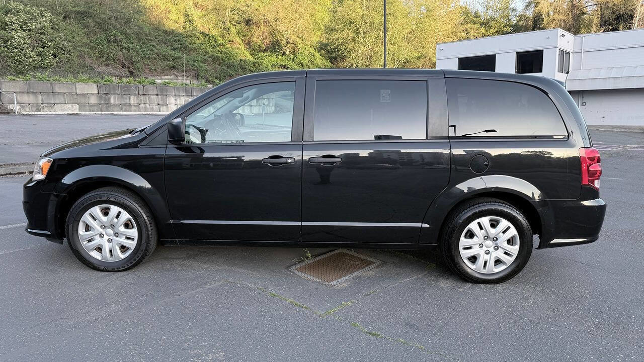 Used 2019 Dodge Grand Caravan SE FWD image 8