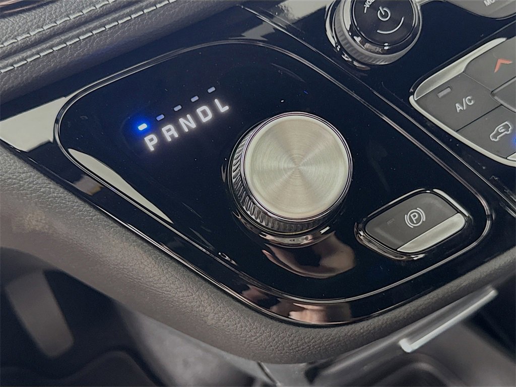 New 2026 Chrysler Pacifica Select image 18