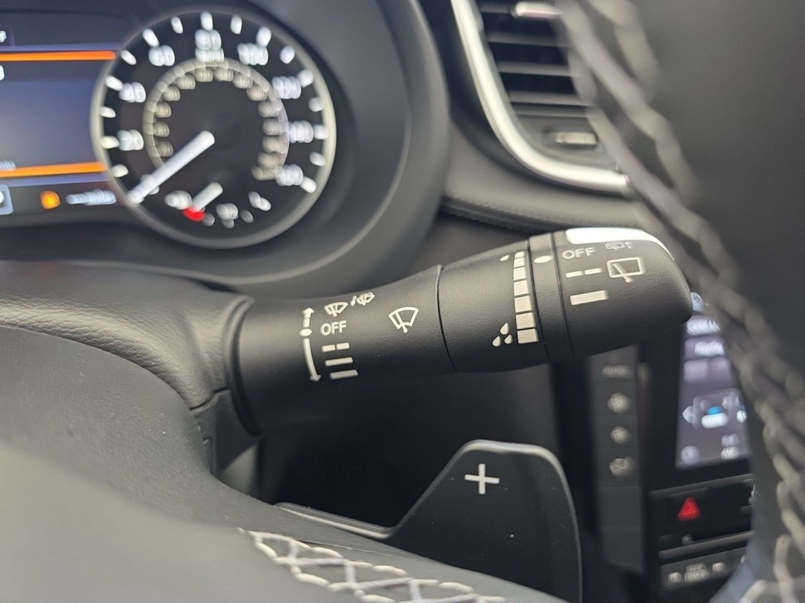 New 2025 INFINITI QX50 Pure image 36