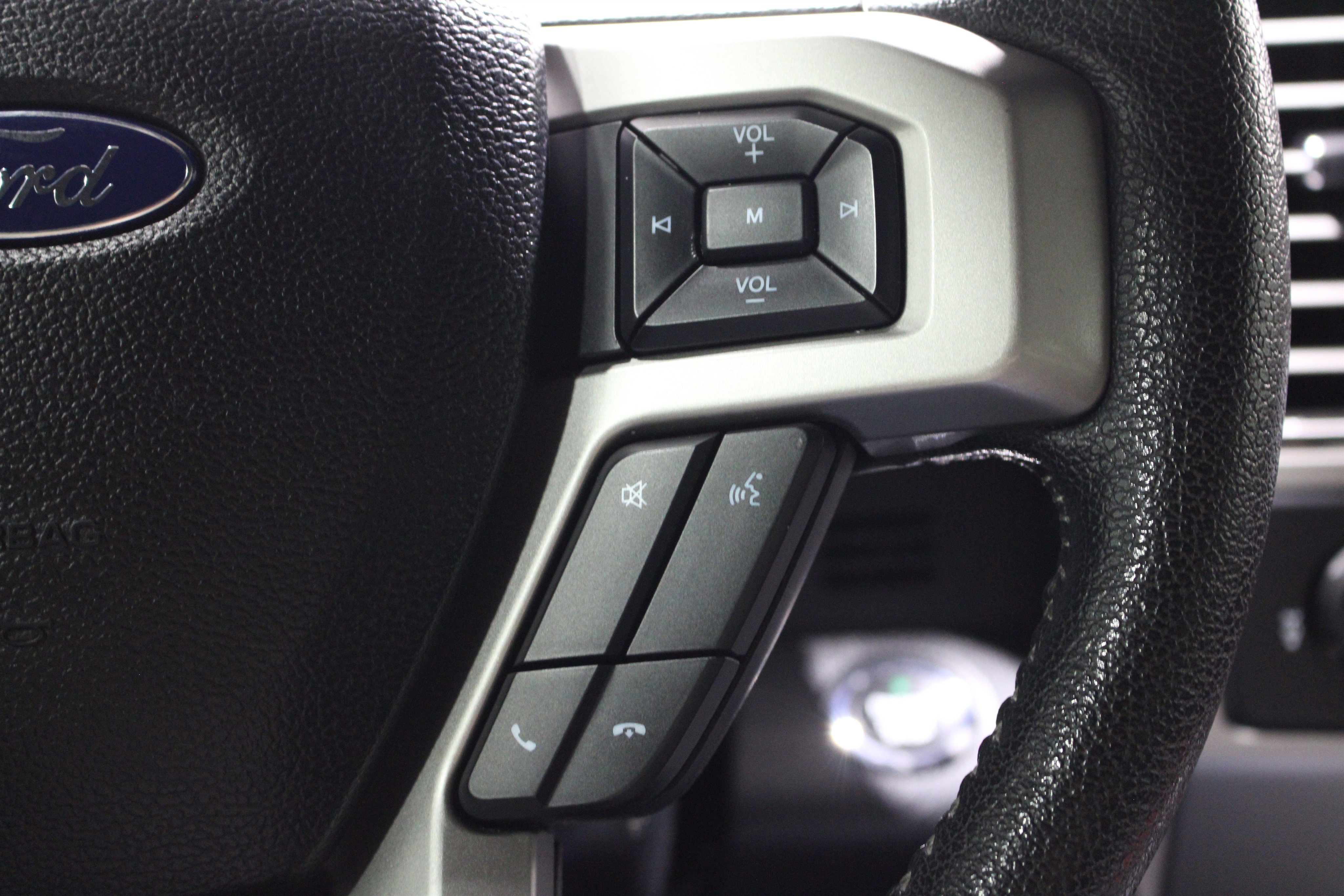 Used 2015 Ford F150 Lariat w/ Equipment Group 502A Luxury image 12